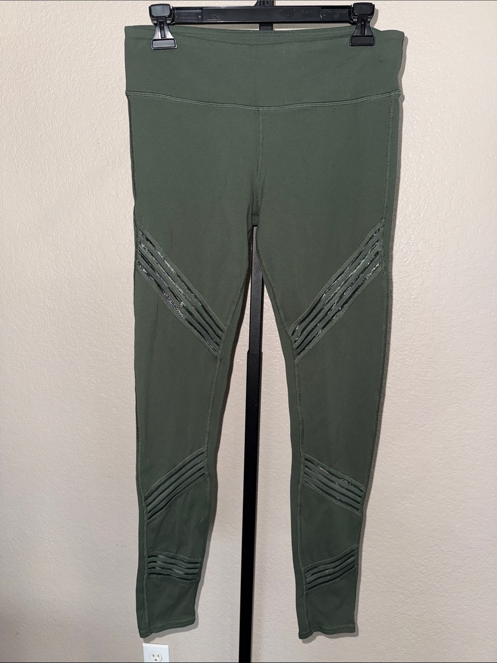Alo Olive Green Mesh Leggings size Medium